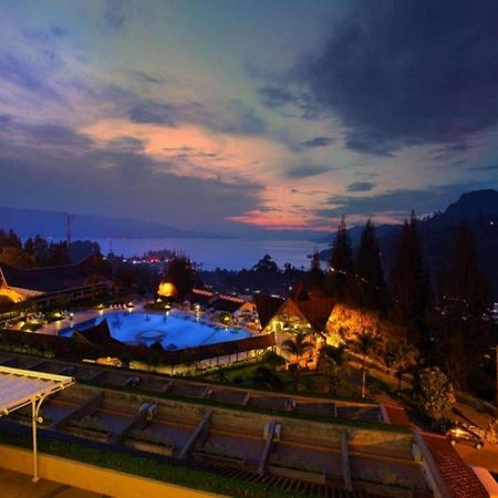Hotel Niagara Parapat Luaran gambar