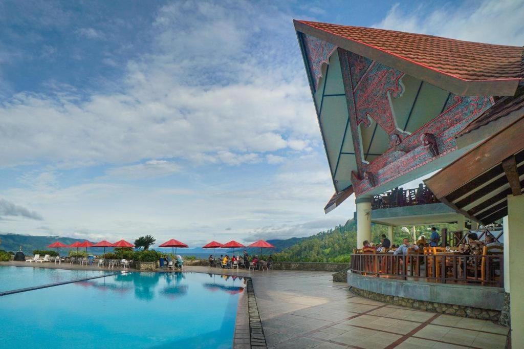 Hotel Niagara Parapat Luaran gambar