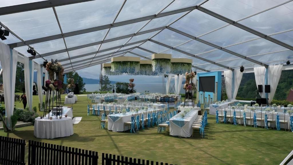 Hotel Niagara Parapat Luaran gambar