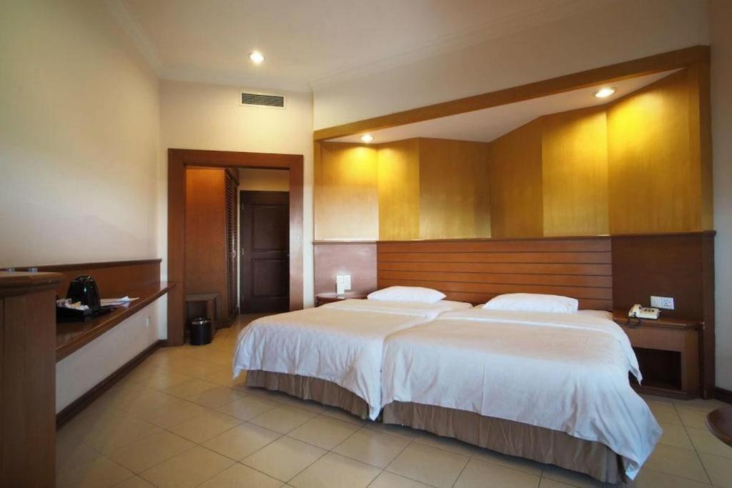 Hotel Niagara Parapat Luaran gambar