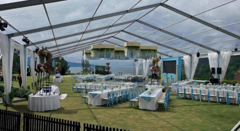 Hotel Niagara Parapat Luaran gambar